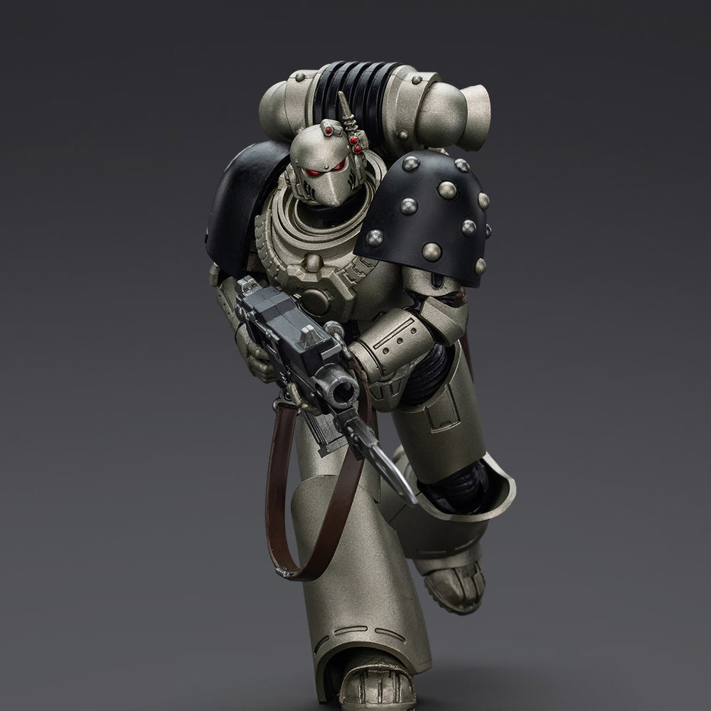 JOYTOY Warhammer The Horus Heresy 1/18 Action Figure-Iron Warriors MKVI Tactical Sergeant with Power Sword and Plasma Pistol Collection Model Birthday Gift