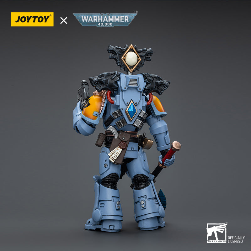 JOYTOY Action Figure 1/18 Space Marines Space Wolves Claw Pack Brother Olaf Model Birthday Gifts