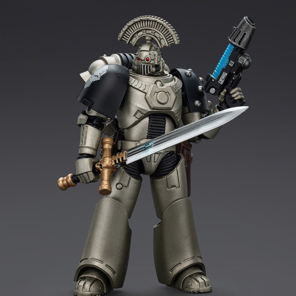 JOYTOY Warhammer The Horus Heresy 1/18 Action Figure-Iron Warriors MKVI Tactical Sergeant with Power Sword and Plasma Pistol Collection Model Birthday Gift