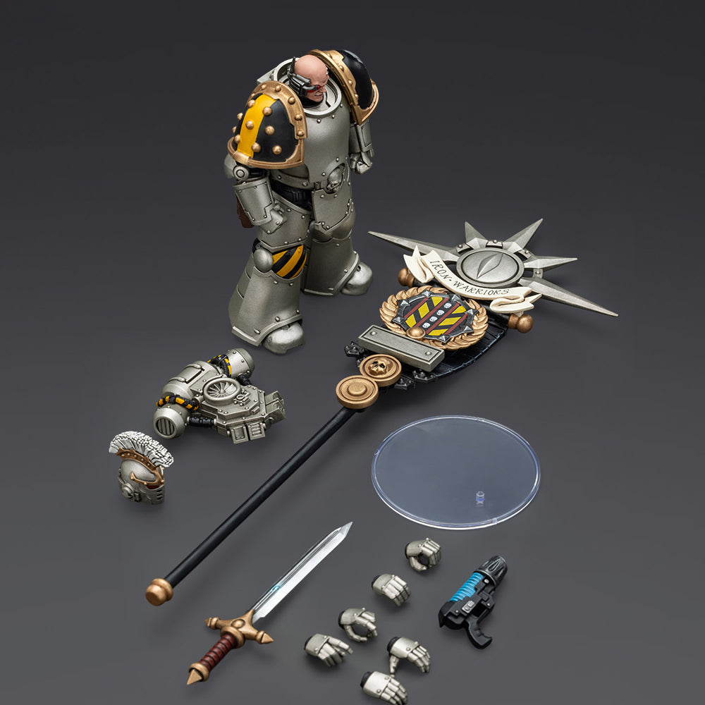JOYTOY Warhammer 40,000 The Horus Heresy 1/18 Action Figure-Iron Warriors Command Squad Chosen with Legion Standard Collection Model Birthday Gift