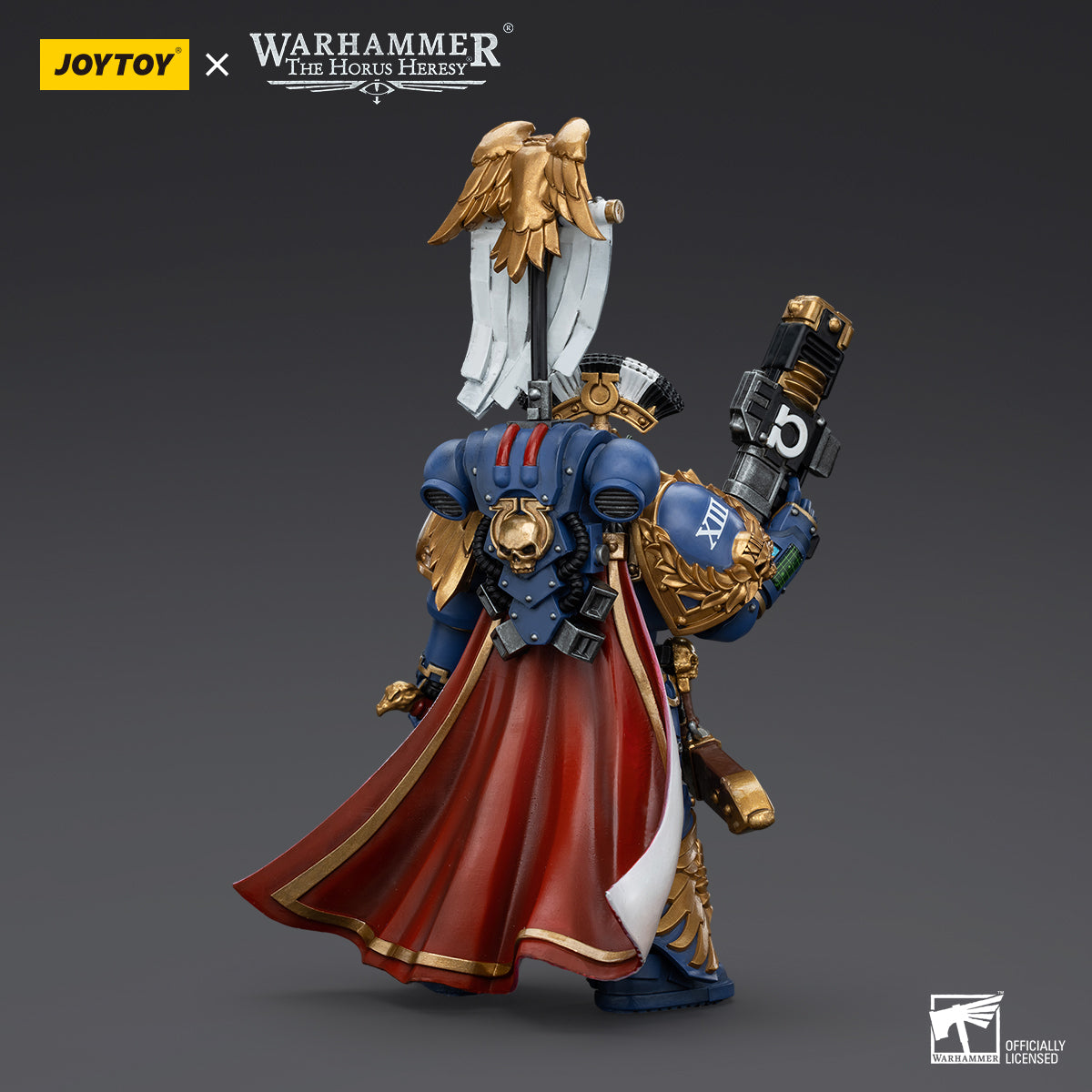 JOYTOY Action Figure 1/18 Ultramarines Legion Praetor with Power Sword and Volkite Serpenta Model Birthday Gifts 